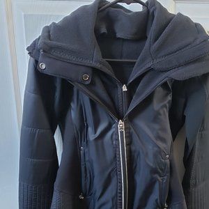 Lululemon Run: bundle up jacket SE